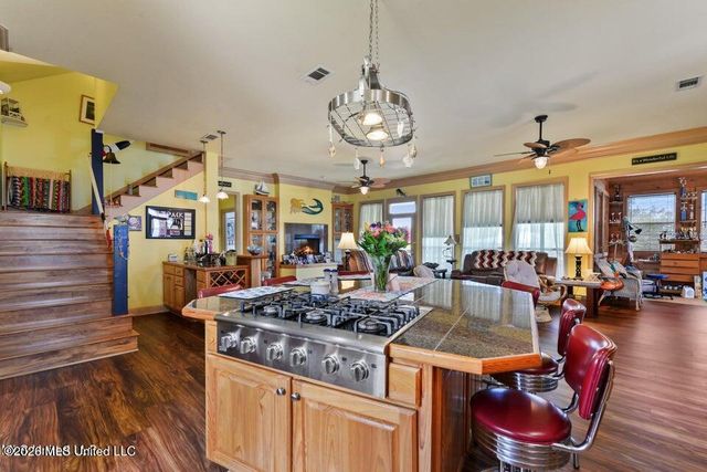 4020 Nineteenth Street, Bay Saint Louis, MS 39520