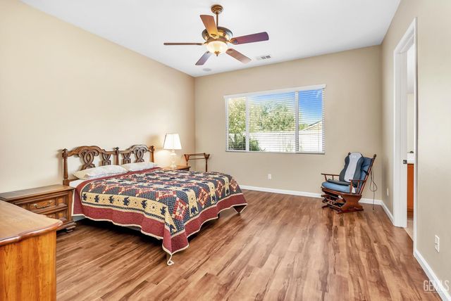 13910 Calico Village Drive, Bakersfield, CA 93306
