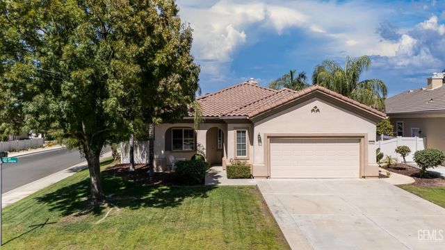 13910 Calico Village Drive, Bakersfield, CA 93306