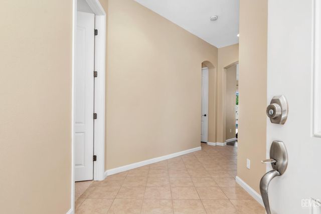 13910 Calico Village Drive, Bakersfield, CA 93306
