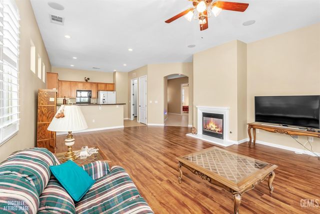 13910 Calico Village Drive, Bakersfield, CA 93306