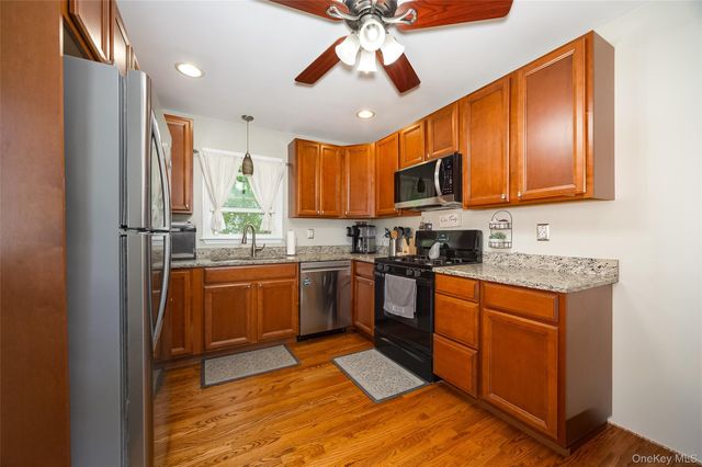 30 Flemming Drive, Newburgh, NY 12550