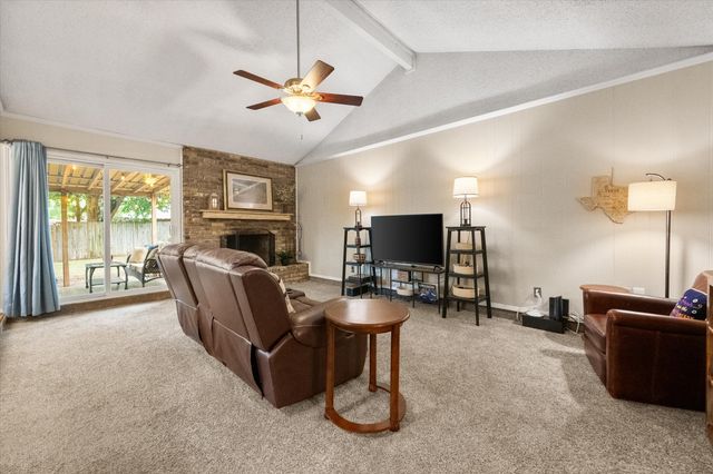 2709 Blue Quail Drive, Arlington, TX 76017