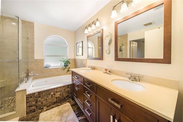 111 NW 151st Ave, Pembroke Pines, FL 33028