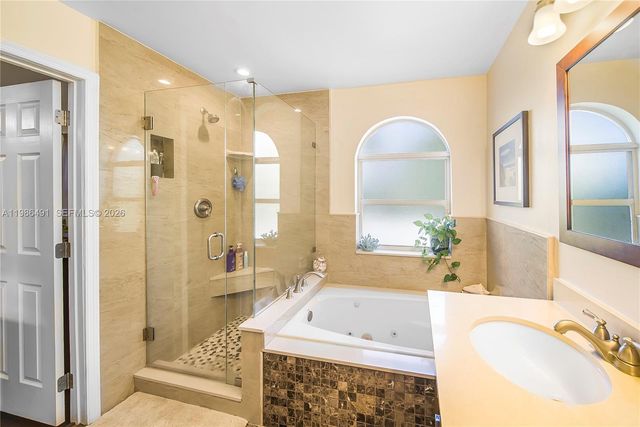 111 NW 151st Ave, Pembroke Pines, FL 33028