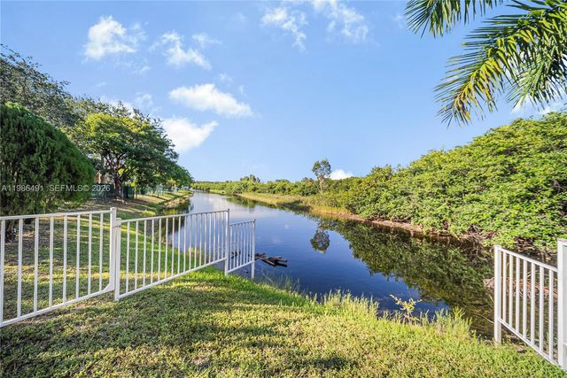 111 NW 151st Ave, Pembroke Pines, FL 33028