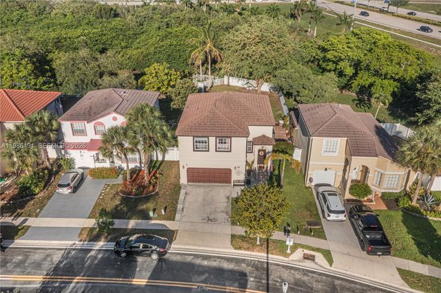 111 NW 151st Ave, Pembroke Pines, FL 33028