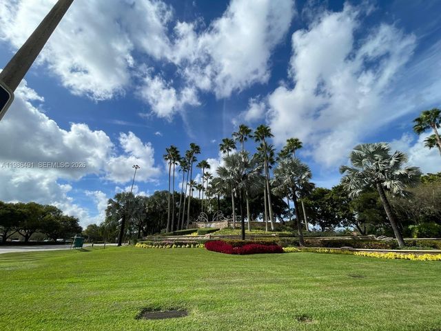 111 NW 151st Ave, Pembroke Pines, FL 33028