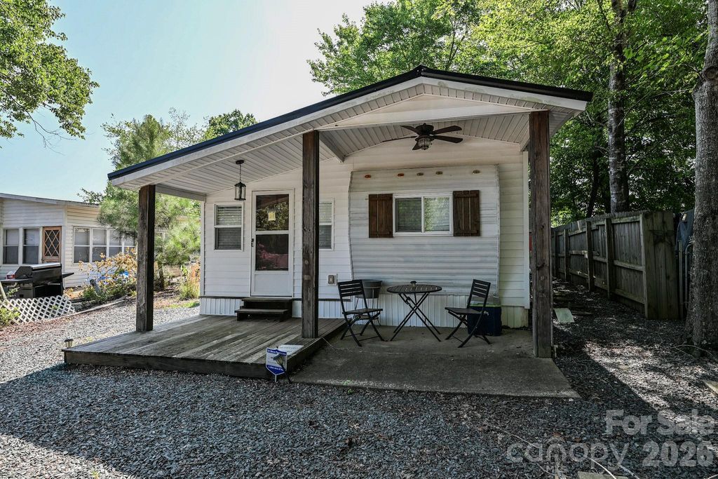 125 Hollywood Trail, Mount Gilead, NC 27306