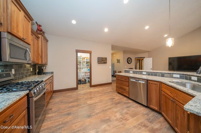 3102 W Mack LN, Rathdrum, ID 83858