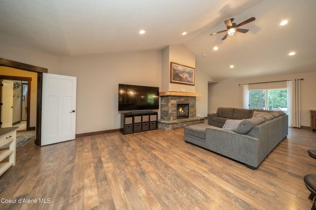 3102 W Mack LN, Rathdrum, ID 83858