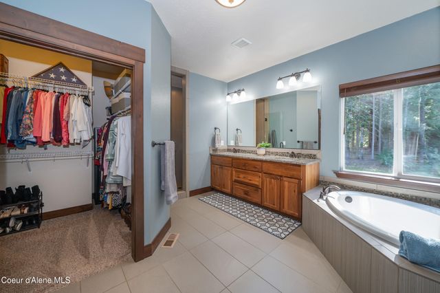 3102 W Mack LN, Rathdrum, ID 83858