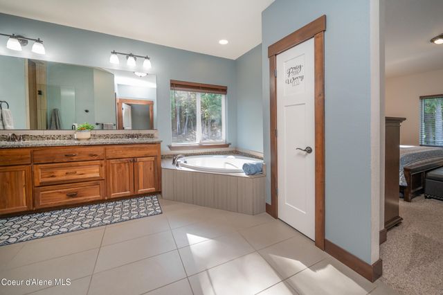 3102 W Mack LN, Rathdrum, ID 83858