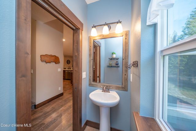 3102 W Mack LN, Rathdrum, ID 83858