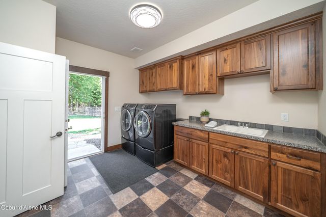 3102 W Mack LN, Rathdrum, ID 83858