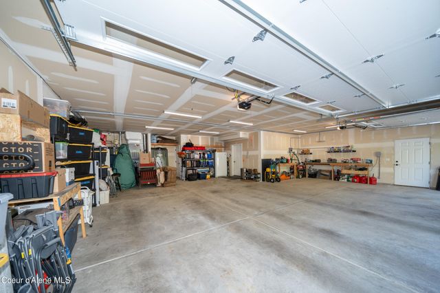 3102 W Mack LN, Rathdrum, ID 83858