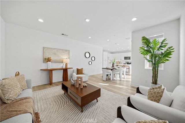 4253 S Heather Privado, Ontario, CA 91761