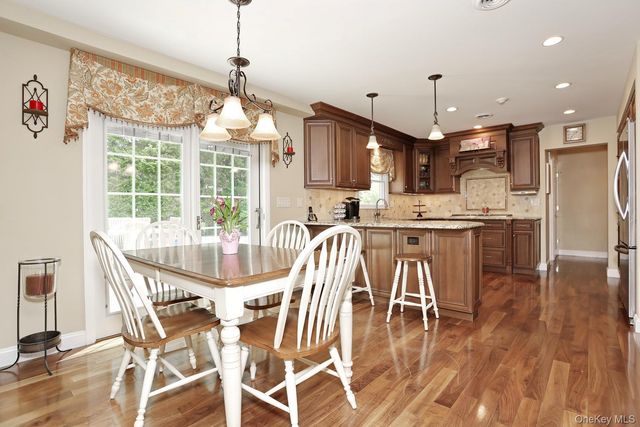 4 Plum Court, Nanuet, NY 10954