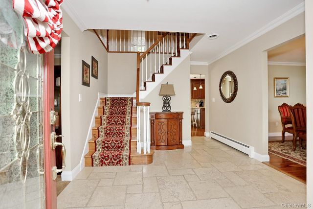 4 Plum Court, Nanuet, NY 10954