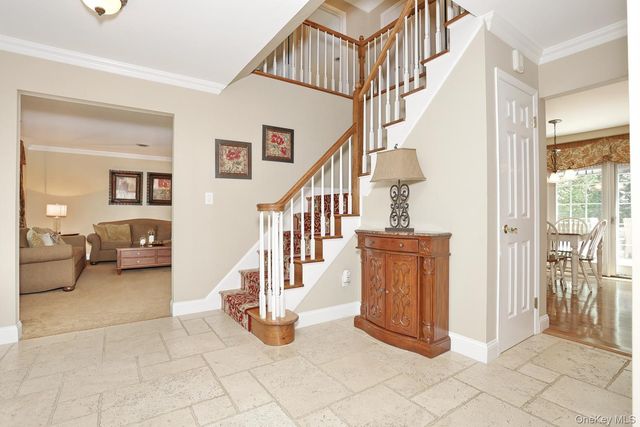 4 Plum Court, Nanuet, NY 10954