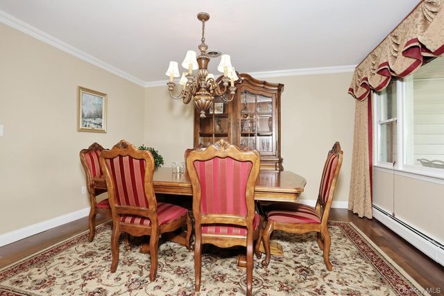 4 Plum Court, Nanuet, NY 10954