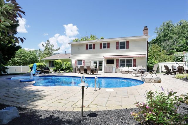 4 Plum Court, Nanuet, NY 10954