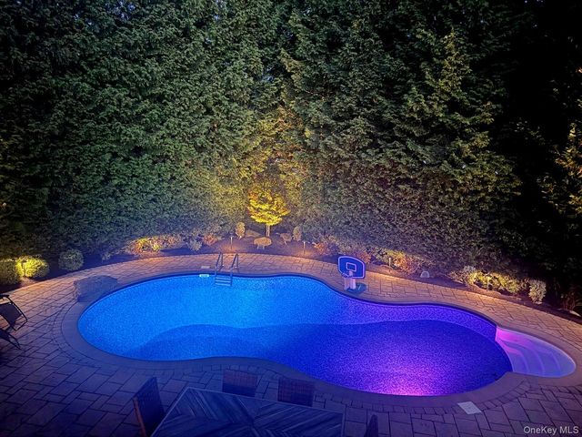 4 Plum Court, Nanuet, NY 10954
