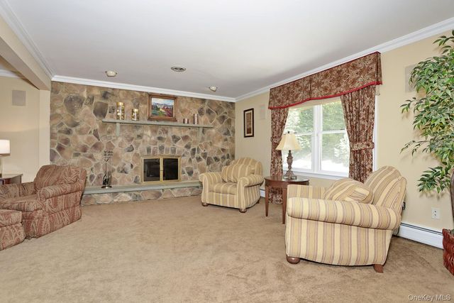 4 Plum Court, Nanuet, NY 10954