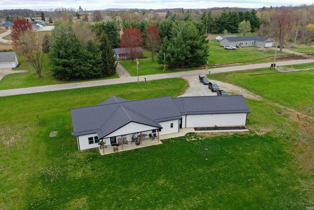 585 E Beer Road, Milford, IN 46542