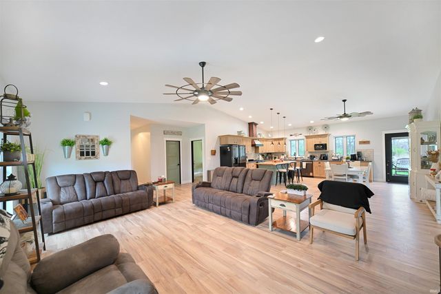 585 E Beer Road, Milford, IN 46542