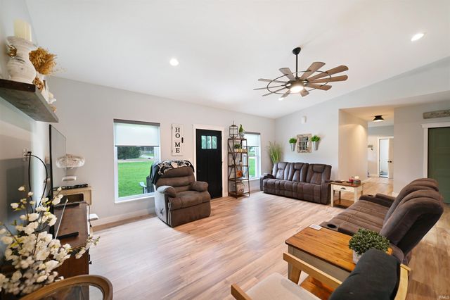 585 E Beer Road, Milford, IN 46542