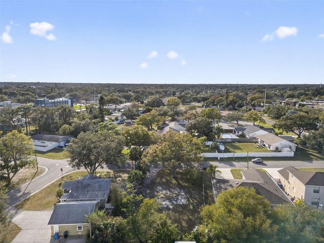 6311 HOBSON STREET NE, St Petersburg, FL 33702