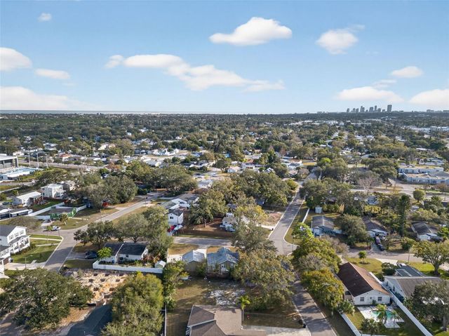 6311 HOBSON STREET NE, St Petersburg, FL 33702