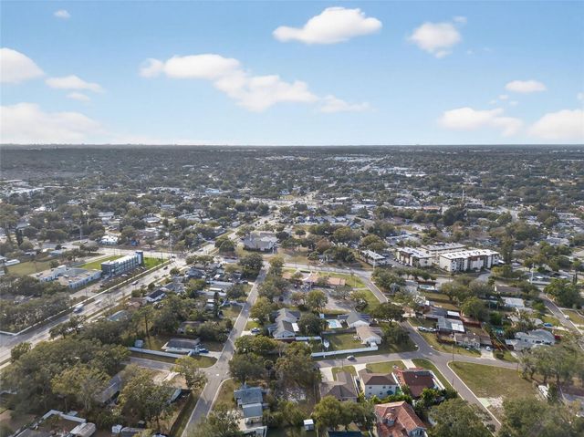 6311 HOBSON STREET NE, St Petersburg, FL 33702