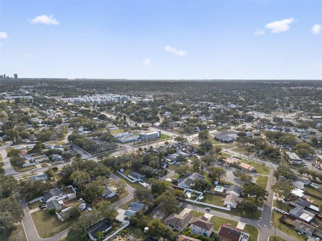 6311 HOBSON STREET NE, St Petersburg, FL 33702