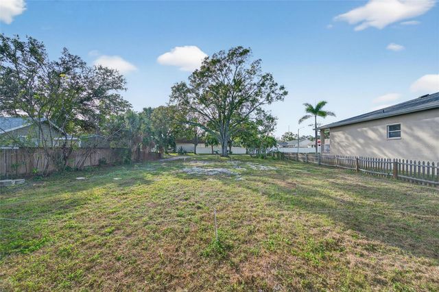 6311 HOBSON STREET NE, St Petersburg, FL 33702