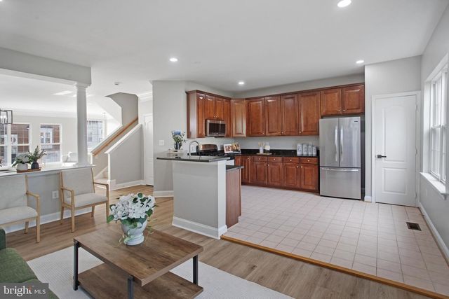 16562 BRAMBLEWOOD LN, Woodbridge, VA 22191