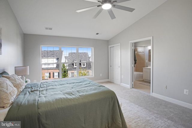 16562 BRAMBLEWOOD LN, Woodbridge, VA 22191