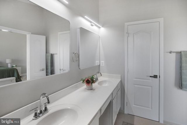 16562 BRAMBLEWOOD LN, Woodbridge, VA 22191