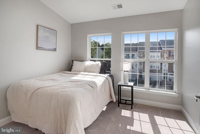 16562 BRAMBLEWOOD LN, Woodbridge, VA 22191