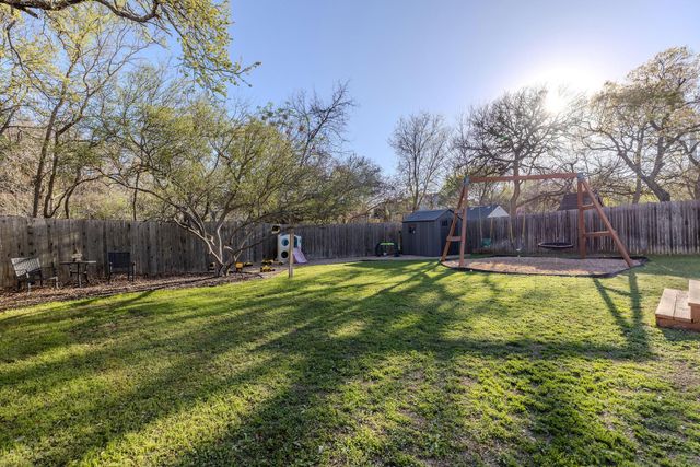 1002 Moser River DR, Leander, TX 78641