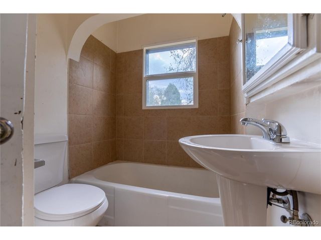 3140 W Girard Ave, Englewood, CO 80110