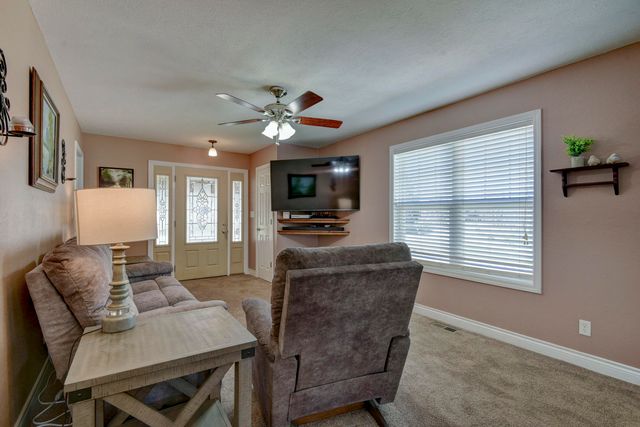 27284 Cimarron Drive, Eagle Rock, MO 65641