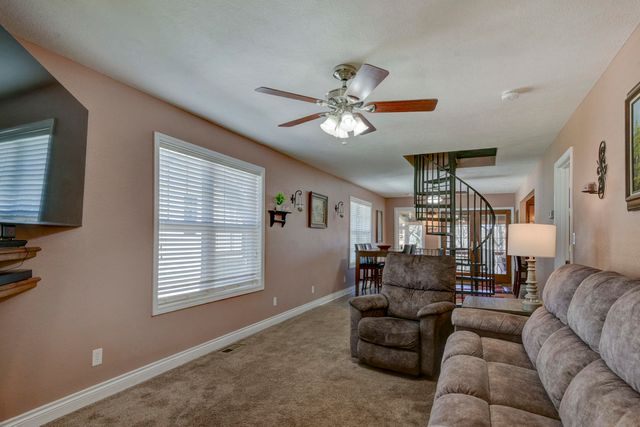 27284 Cimarron Drive, Eagle Rock, MO 65641