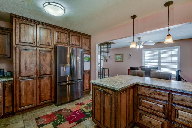 27284 Cimarron Drive, Eagle Rock, MO 65641