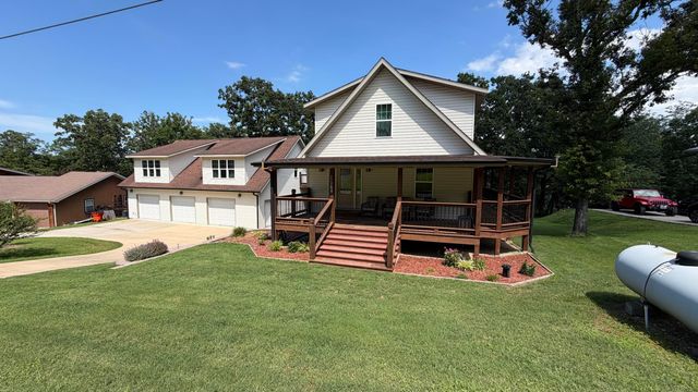 27284 Cimarron Drive, Eagle Rock, MO 65641