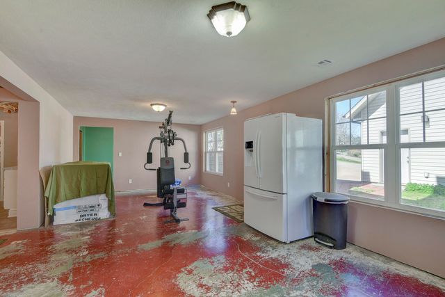 27284 Cimarron Drive, Eagle Rock, MO 65641
