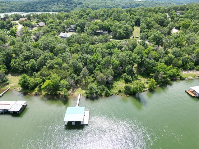 27284 Cimarron Drive, Eagle Rock, MO 65641