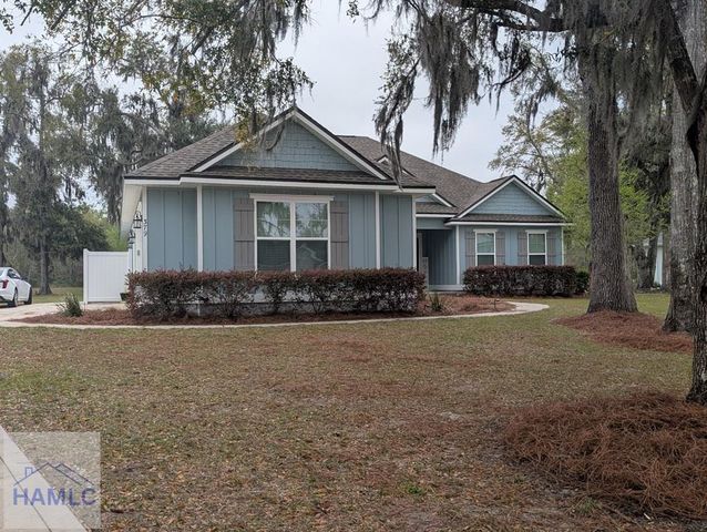 379 Harbour Island Circle, Waverly, GA 31565