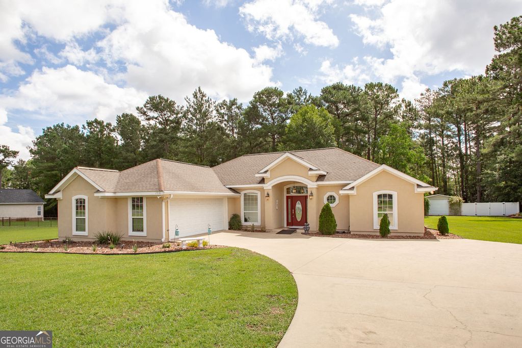 2506 Lejuene Road, Waycross, GA 31501